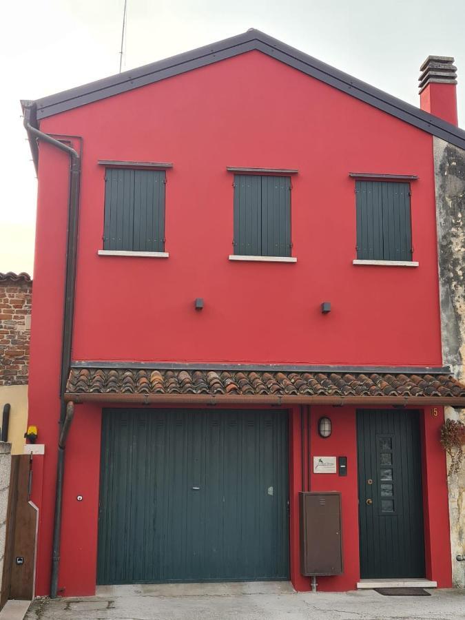 Вилла Novalesi Red House Ноале Экстерьер фото