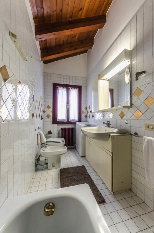 Вилла Novalesi Red House Ноале Экстерьер фото